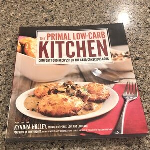 Kyndra Holley The Primal Low-Carb Kitchen Cookbook - Red Cover